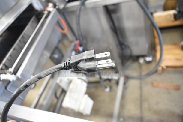 2022 Bunn VPR Coffee Machine, stainless steel, countertop, 2 burners, 120V, new scratch and dent, with power cord.