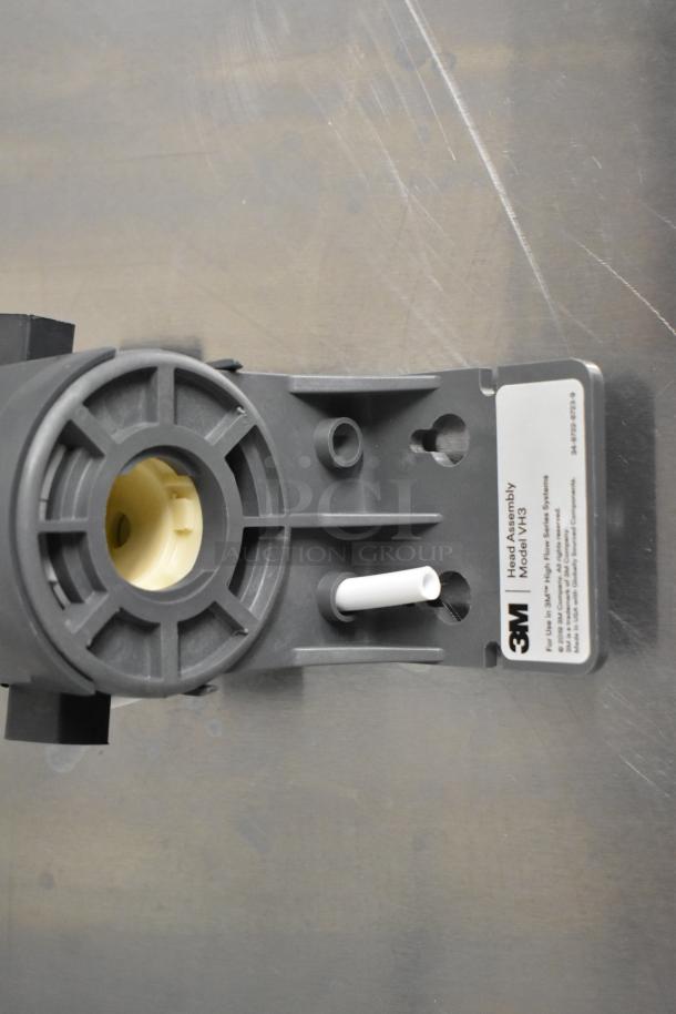 BRAND NEW SCRATCH AND DENT 3M Water Filtration Filter Head; Model VH3; 3/8" FNPT; with shroud, gauge; label visible.