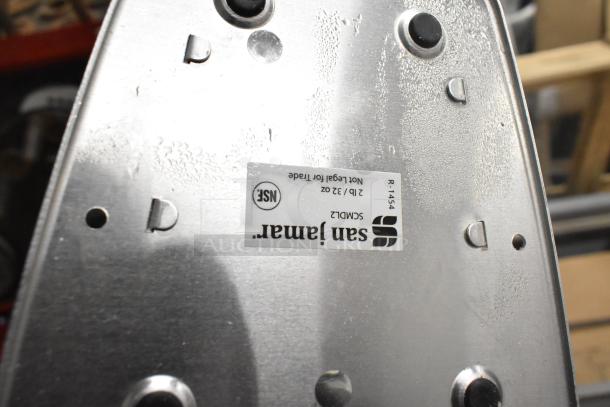 BRAND NEW San Jamar / Escali SCMDL2 2 lb. mechanical dial portion control kitchen scale, scratch and dent, with NSF label.