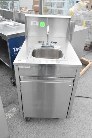 QualServ Stainless Steel Commercial Single Bay Portable Sink on Commercial Casters. - Item #1223246