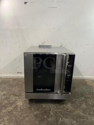 MOFFAT TURBOFAN gas convection oven, single-deck, 33,000 BTU, stainless steel, good condition, control panel visible.