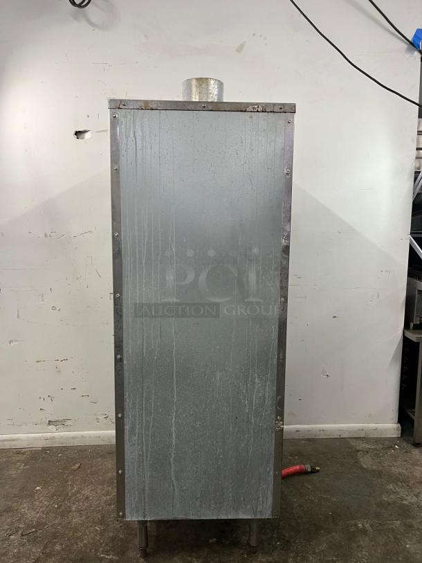 Town SM-24-R galvanized steel smokehouse, 24", natural gas, commercial-grade, right door hinges, 45,000 BTU, used condition.