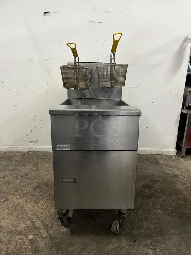 PITCO SG14-S Gas Fryer, commercial model, 40-50 lb. oil capacity, 110,000 BTU, natural gas, on wheels.