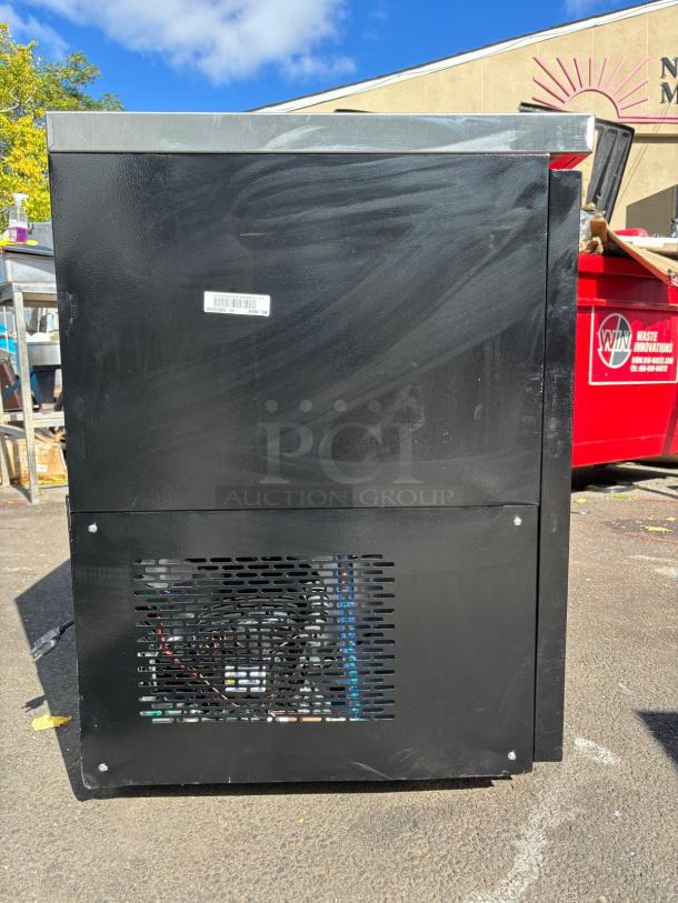 DUKERS DBB60 Kegerator, black, tested and working, exterior view with vent.