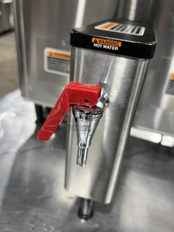 Bunn ThermoFresh Dual Coffee Brewer, stainless steel, with hot water dispenser and digital control. Model DUALTFDBC.