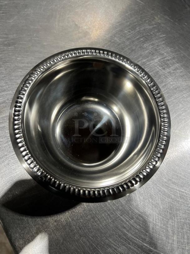 Adcraft SIB40 stainless steel ice/relish bowl, 40 oz, new condition, textured rim, ideal for commercial use.