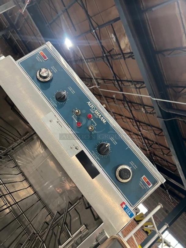 Alto-Shaam Halo Heat 1000-TH/I stainless steel cook & hold oven, electric, dual compartments, wire racks, on casters.