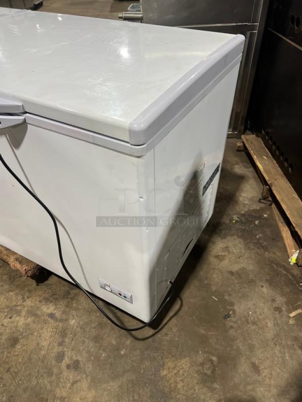 KoolMore SCF20C commercial chest freezer, white, late model 2024, with poly-coated wire basket, 115V, visible power cord.