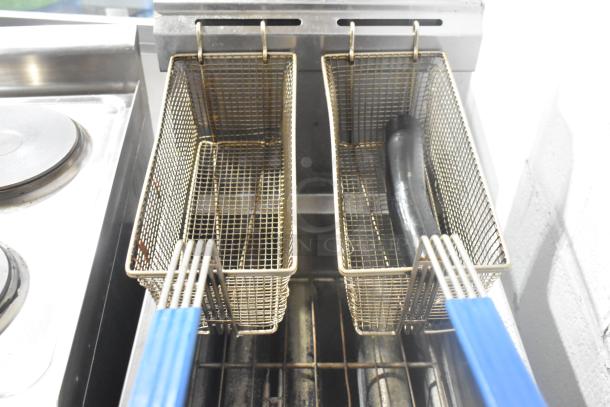 2019 American Range AF-35/50 stainless steel deep fat fryer with 2 metal fry baskets, commercial casters, 40,000 BTU.
