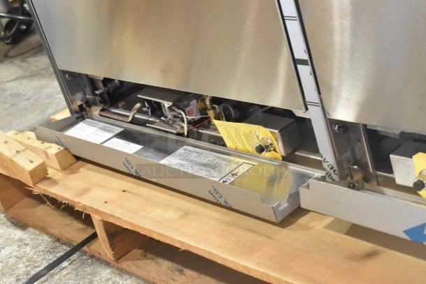 Brand new Southbend 4601DD stainless steel commercial 10 burner range with 2 ovens, shelf, backsplash; natural gas, 45,000 BTU.