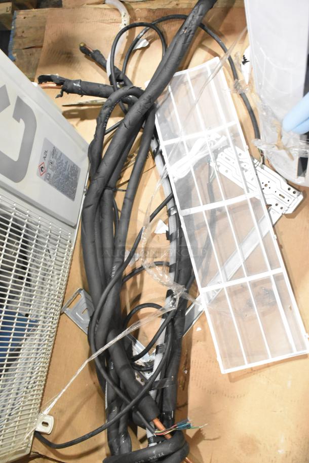 2025 Garvee SAC18-2-S19 Split Type AC Outdoor Unit with cables. Includes 18,000 BTU Indoor Air Curtain. 208/230V, 1 Phase.