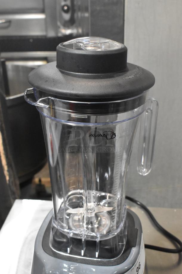 BRAND NEW AvaMix 928BL2VS Commercial Blender, 2 hp, toggle control, variable speed, 64 oz. Tritan™ container, 120V.
