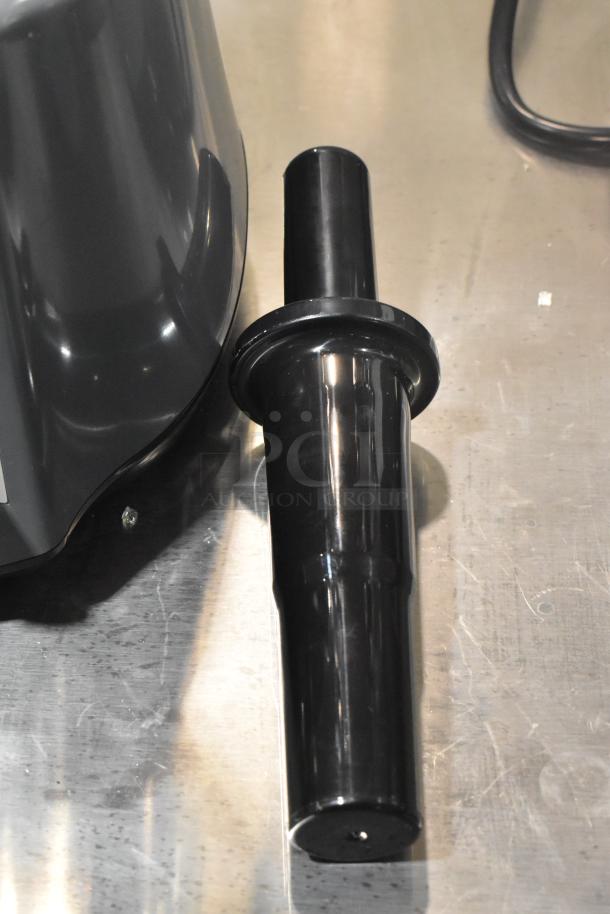 BRAND NEW SCRATCH AND DENT! AvaMix 928BL2T48 Blender base and tamper on countertop, 2 hp, 48 oz. Tritan™ container compatible.