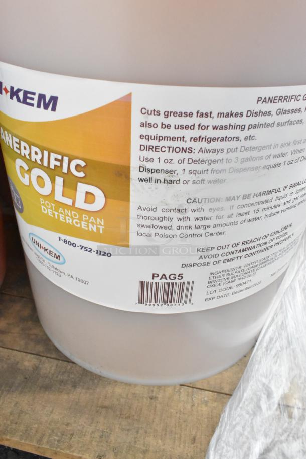 Uni-kem Panerrific Gold Pot and Pan Detergent, cuts grease, 1-gallon bottle, includes usage directions and safety warnings.
