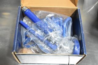 Brand new Waterloo 750PRSVUHOSE pet grooming 2.6 GPM spray valve with 9' coiled polyurethane hose in box.