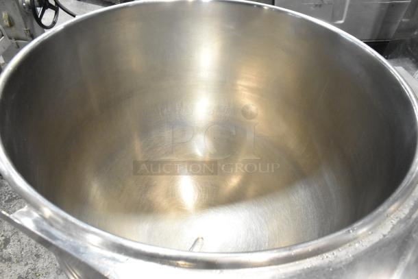 Cleveland KGL-60T stainless steel 60-quart steam kettle, commercial floor model, pristine interior condition.