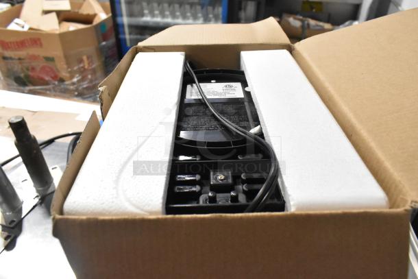 HomeCraft HCIT3BS 3-Quart black brewing system in packaging. Features brewing for iced coffee and tea. Model HCIT3BS visible.