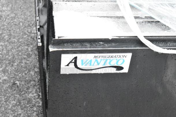 Brand new Avantco 224BCD72SB 72" black dry bakery display case, scratch and dent, broken glass visible, 115V, 1 phase.