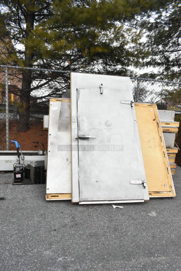 6'x10'x7' walk-in box with compressor and LCA672AB evaporator fan, 115V, 1 phase. Unverified condition.