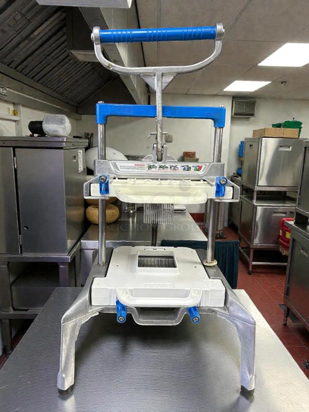 Prince Castle 980-000-00 Saber King manual food slicer, excellent condition, tested and working, designed for fruits and vegetables.
