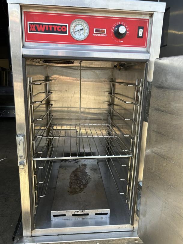 Wittco 1826-5 heated holding cabinet, mobile, half-height, stainless steel, tested working. Red control panel with gauge and dial.