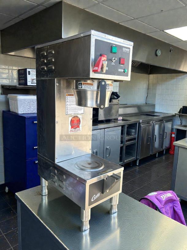 Curtis GEM-120A-10 Coffee Brewer, 1-gallon, automatic, tested, working, stainless steel, great condition, control panel shown.