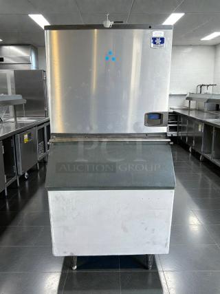 Manitowoc Ice IY-0906A Indigo™ 30" ice machine head; half cube; 901 lb/24 hr; air cooled; tested and working.