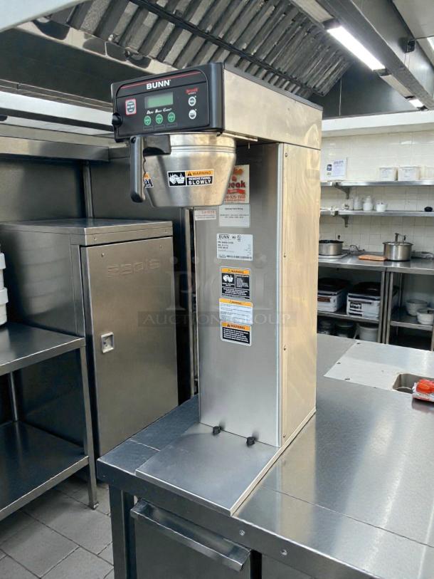 Bunn 53100.0000 ICB-DV Automatic Coffee Brewer, excellent condition, dual voltage, tested and working, with visible warning labels.
