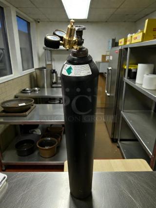Linde UN1066 nitrogen compressed gas cylinder in great condition, featuring regulator and pressure gauges.