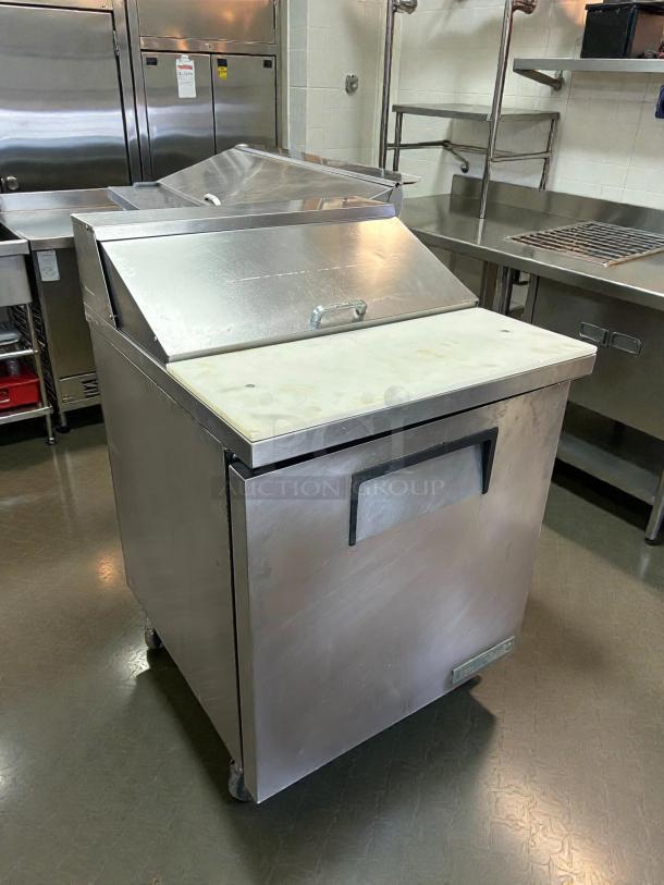 True TSSU-27-08-ADA-HC Refrigerated Sandwich Prep Table, 27 7/8", right-hinged door, stainless steel, tested and working.