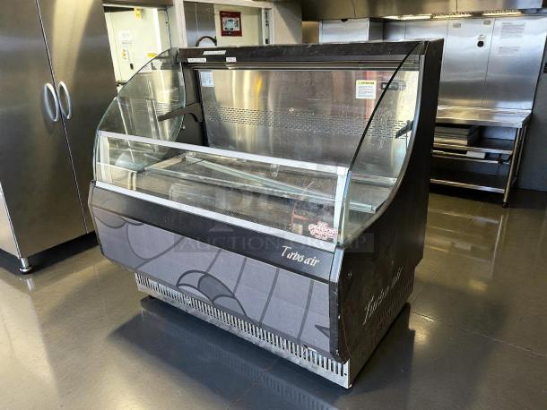 Turbo Air TOM-50LB horizontal slim open display fridge, in great condition, tested and working. Ideal for grab & go items.