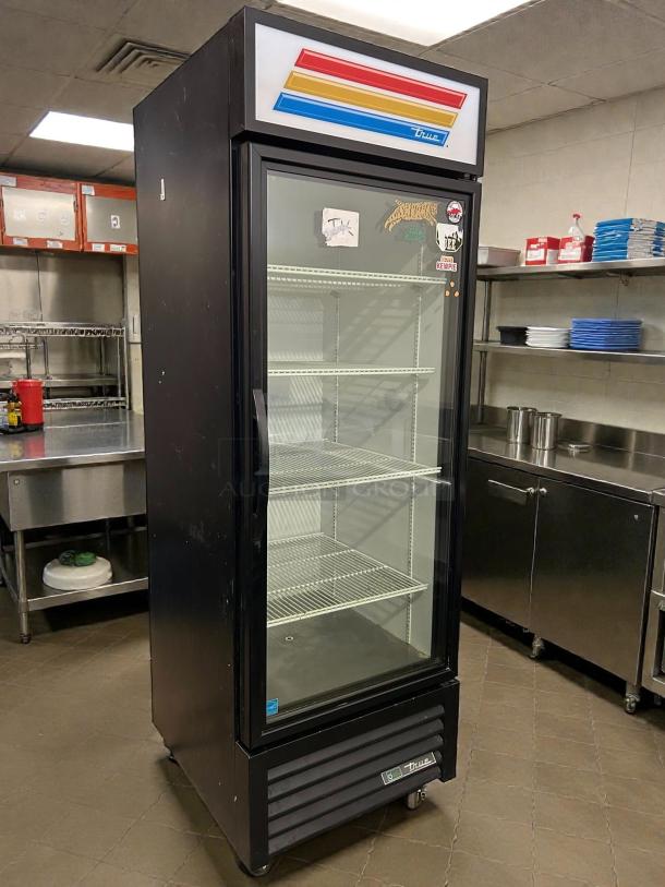 True GDM-23-HC~TSL01 27" refrigerated glass door merchandiser in excellent condition, tested and working.