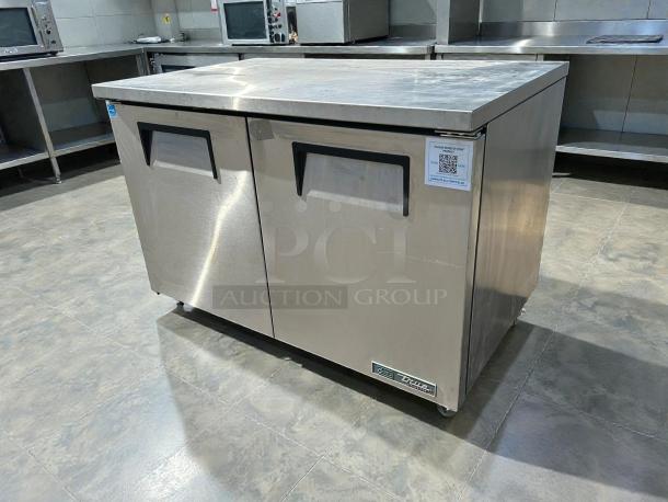 True TUC-48-HC 48 3/8" undercounter refrigerator in excellent, new condition. Stainless steel, tested and working.