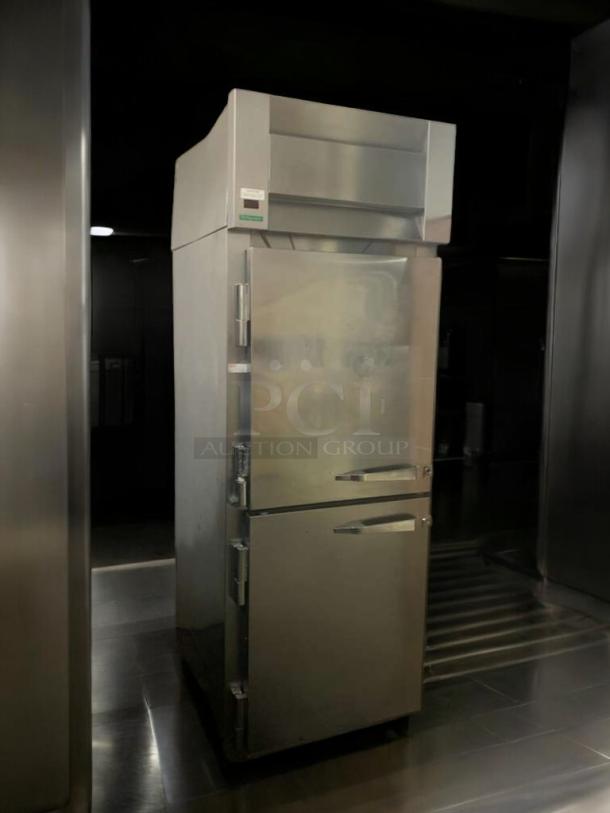 Great condition McCall 1-102001 commercial refrigerator/freezer, stainless steel, 115V, fully tested, top and bottom door configuration.
