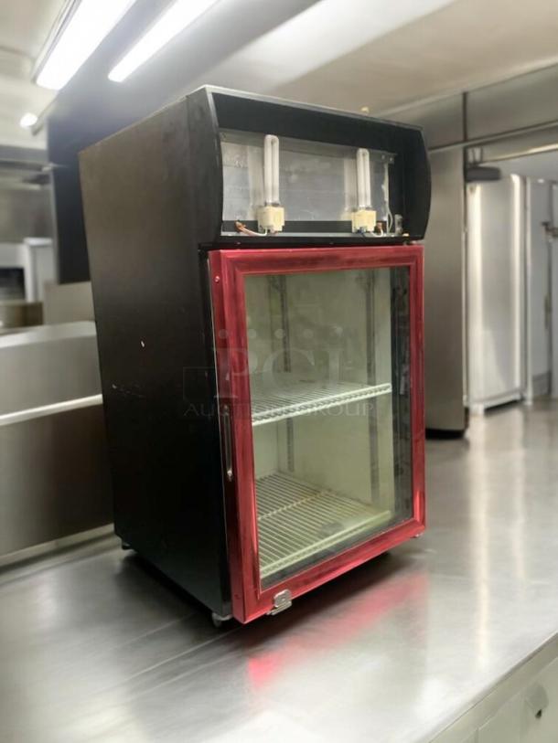 Great condition Dongguan Fuhua CTM-32W commercial display refrigerator, tested and working, with glass door and two shelves.