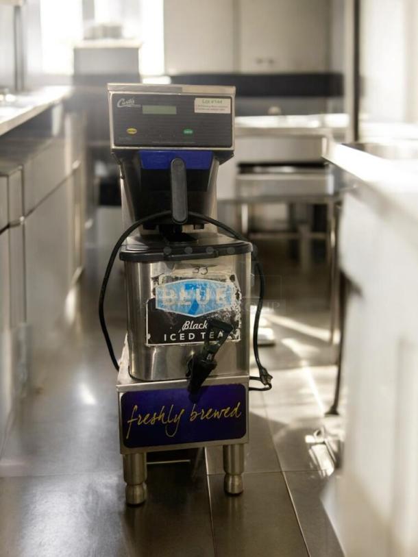 Wilbur Curtis FTT310000 iced tea brewer, 120V, exceptional condition, stainless steel, labeled "freshly brewed", tested working.