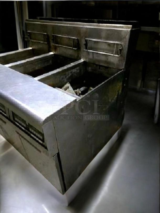 Frymaster HD50CS triple vat gas fryer in pristine condition, natural gas, high efficiency, fully tested and working.
