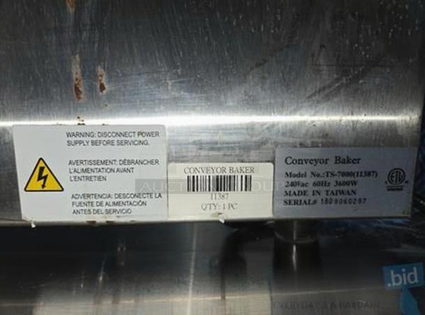 Conveyor Baker TS-7000 commercial toaster/pizza oven in superb condition, 240V, fully tested, made in Taiwan, model 11387.