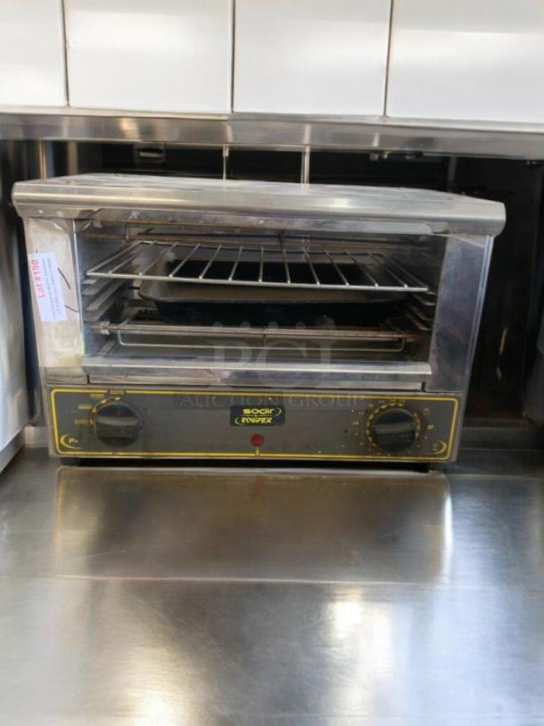 Equipex Sodir countertop electric oven, 120V, great condition, fully tested. Features control knobs, interior racks. Model: Sodir.