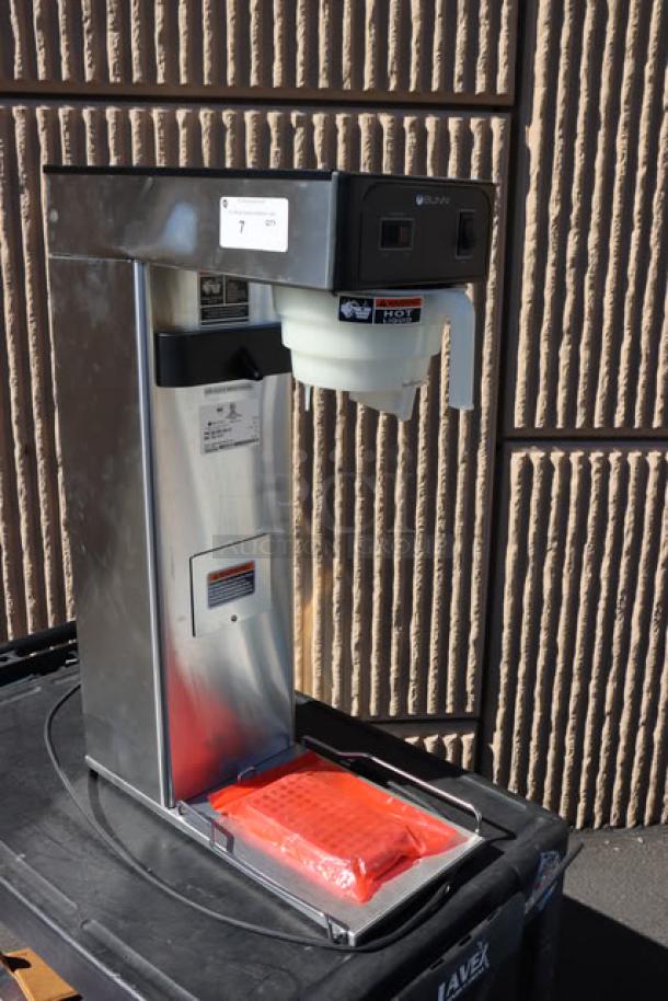 Brand new Bunn TB3Q 3-gallon iced tea brewer, stainless steel, model 36700.0013, Quickbrew technology, 120V, 1,730W.