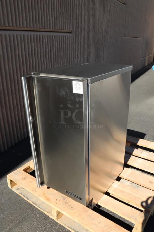 Brand new Hoshizaki C-80BAK-AD ice machine, ADA compliant, air-cooled, with 27 lb. bin. Minor scratches and dents.