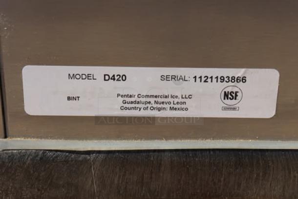 Manitowoc D420 Ice Storage Bin, 383 lb capacity, minor dents, scratches, S/N: 1121193866, NSF certified, Mexico origin.