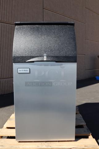 BRAND NEW! Ice-O-Matic B42PSC Ice Storage Bin - 351 lb. S/N: 25031280010304 Item is Out Of Original Packaging. May be missing small parts/pieces, have minor denting and scratching. - Item #1225210