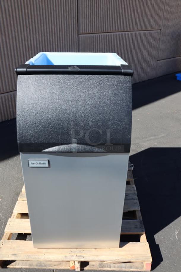BRAND NEW Ice-O-Matic B42PSC Ice Storage Bin, 351 lb capacity, minor denting and scratches, out of original packaging.
