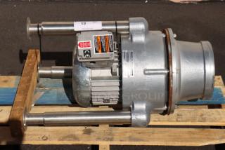 BRAND NEW SCRATCH-N-DENT! Hobart FD4/500-1 Commercial Garbage Disposer - 5 hp, 208-230/460V. S/N: 104011867-EBB - Item #1225215