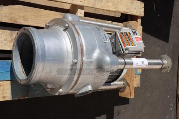 Brand new Hobart FD4/500-1 commercial garbage disposer, 5 hp, 208-230/460V, serial number 104011867-EBB, on wooden pallet.