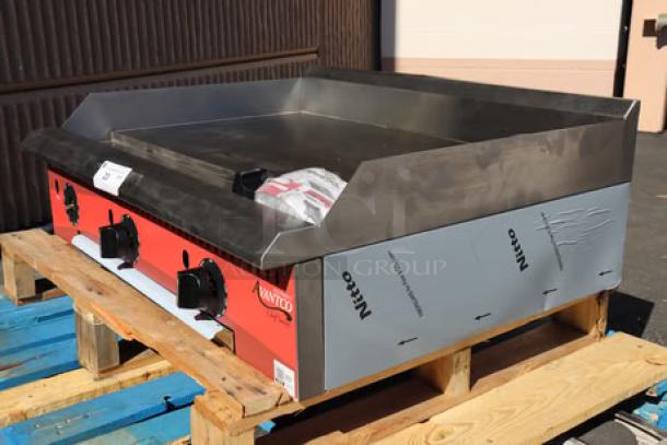 Brand new Avantco CAG-36-TG 36" countertop gas griddle, thermostatic controls, 105,000 BTU, serial 1401941000004.
