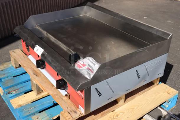 Brand new Avantco CAG-36-TG 36" gas griddle with thermostatic controls. 105,000 BTU. Serial No. 1401941000004. Out of packaging.
