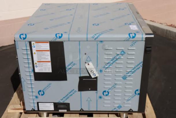 BRAND NEW Alto-Shaam Vector F Series VMC-F3E Multi-Cook Oven, minor scratches, standard control, 208/240V, 3 Phase.