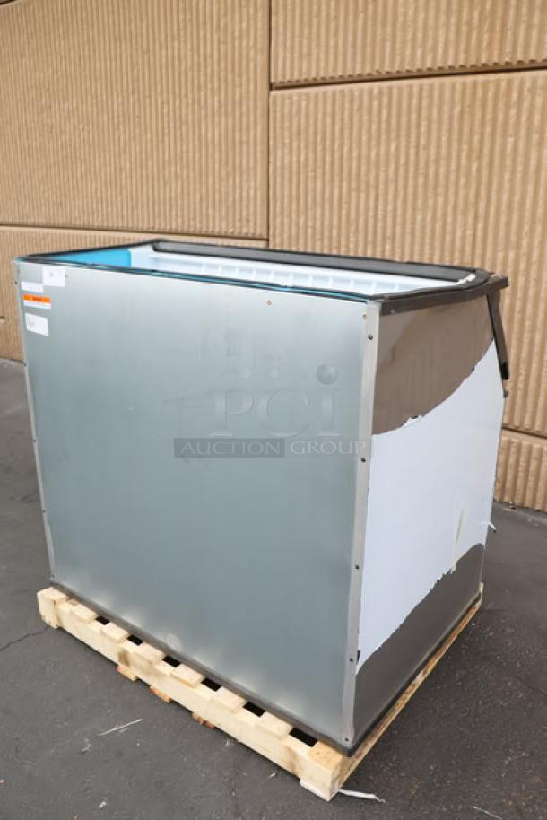 BRAND NEW SCRATCH-N-DENT Manitowoc D970 Ice Storage Bin, 882 lb capacity, minor scratches, tags visible.